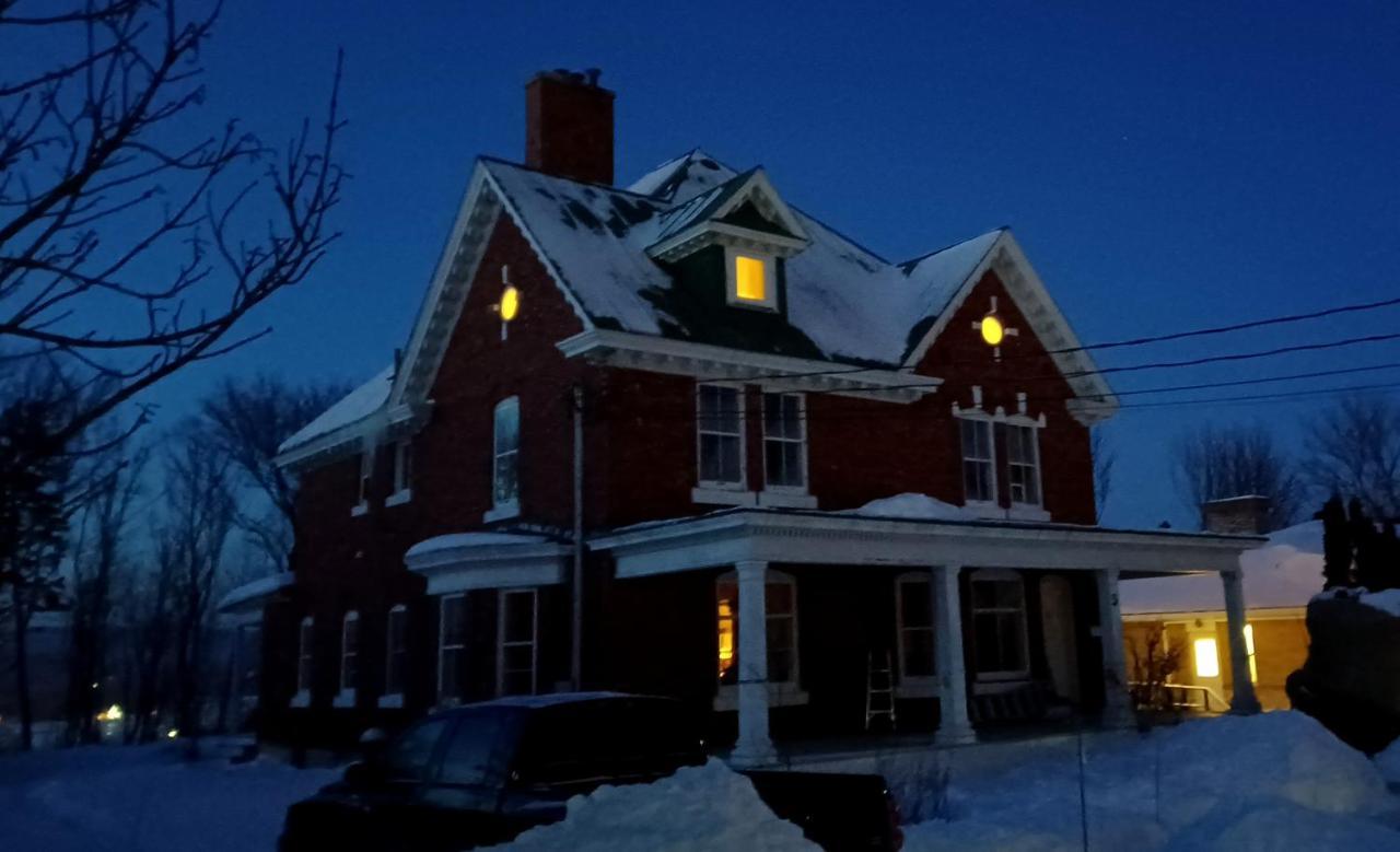 Napier House Apartment Campbellton Exterior foto
